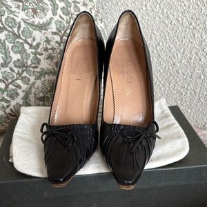 Gucci high heeled shoes